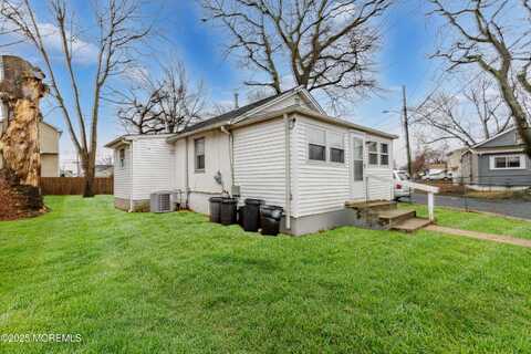 62 Washington Avenue, Keansburg, NJ 07734