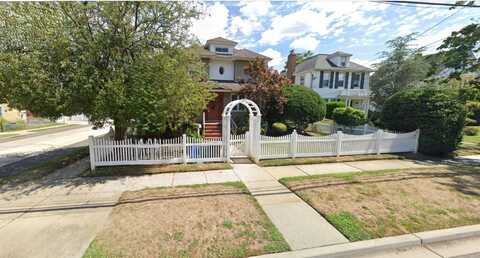 312 Vincent Avenue, Lynbrook, NY 11563