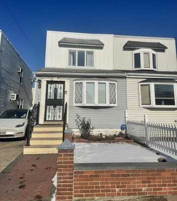 200-05 33 Ave, Bayside, NY 11361