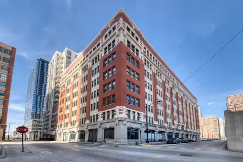 732 S Financial Place, Chicago, IL 60605