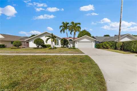 2467 Pine Woods, NAPLES, FL 34105
