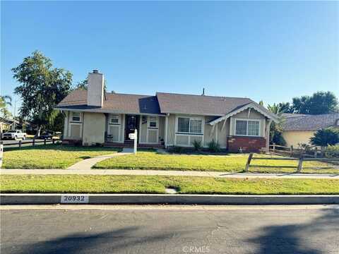 20932 Blythe Street, Canoga Park, CA 91304