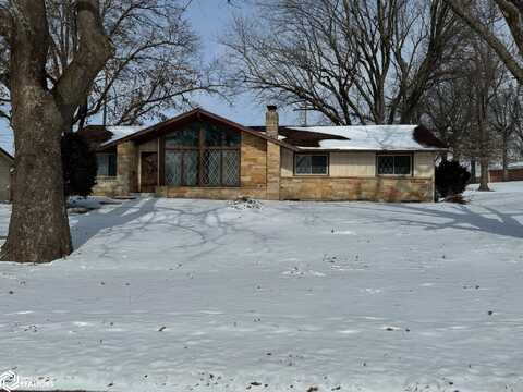 827 S Park Avenue, Centerville, IA 52544