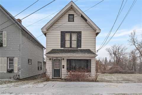 1316 W 3rd Street, Ashtabula, OH 44004