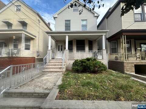 19 39th Street, Bayonne, NJ 07002