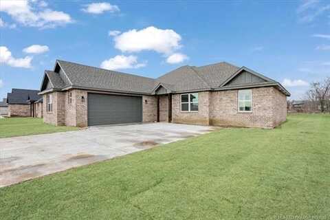 320 Sunset, Mead, OK 73449