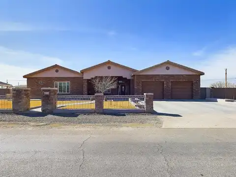 2111 Texas St, Pecos, TX 79772