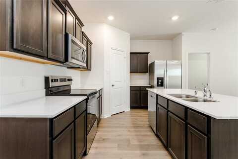 5114 Knob Hill Drive, Denton, TX 76207