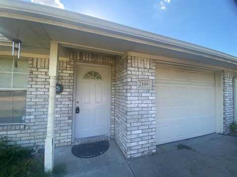 2109 Albert Broadfoot Street, Bonham, TX 75418