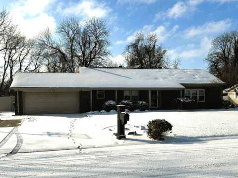 137 South Drive, Mount Carmel, IL 62863