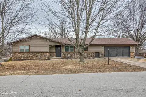 402 Gooch Road, Neosho, MO 64850