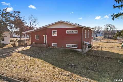 315 3RD Street, Buffalo, IA 52728