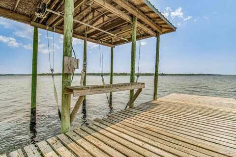 6875 Santa Clara Dr, Navarre, FL 32566