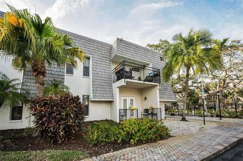 700 LYNDHURST STREET, DUNEDIN, FL 34698