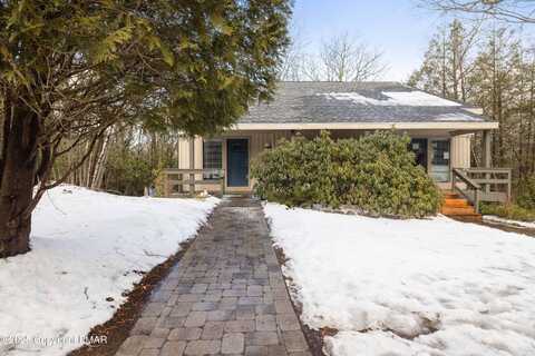 19 Ski Side Drive, Tannersville, PA 18372