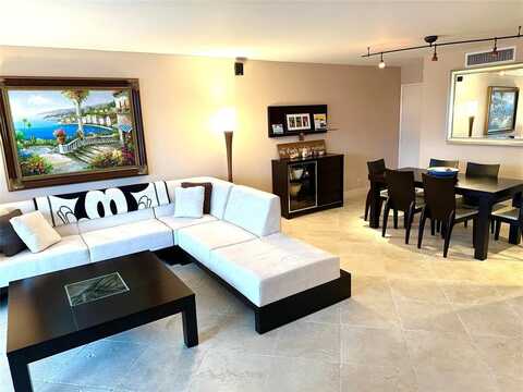 1 Las Olas Circle, Fort Lauderdale, FL 33316
