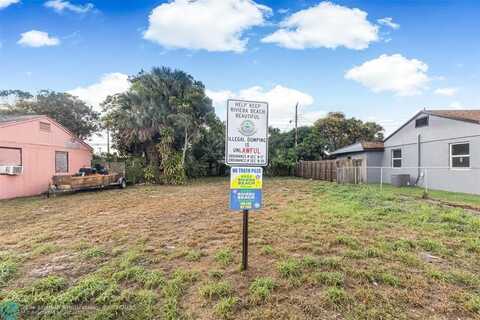 555 W 2nd St, Riviera Beach, FL 33404