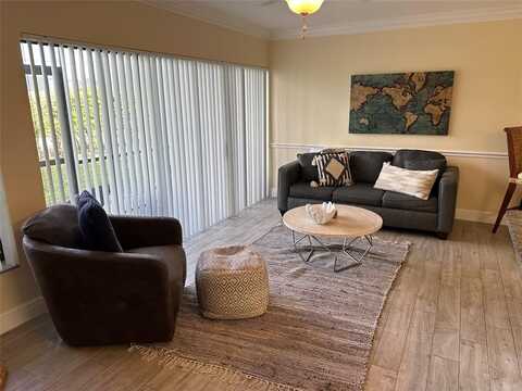 1605 US Highway 1 V-4, Jupiter, FL 33477