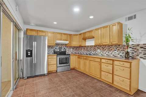 5216 NE 6th Ave, Oakland Park, FL 33334