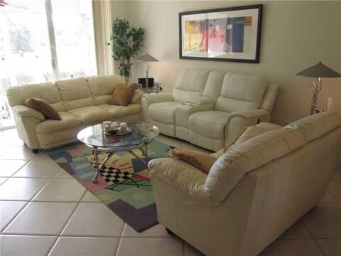 802 Cypress Grove Ln, Pompano Beach, FL 33069