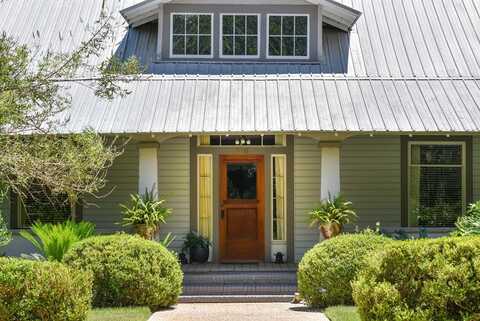 160 Ave C, Apalachicola, FL 32320