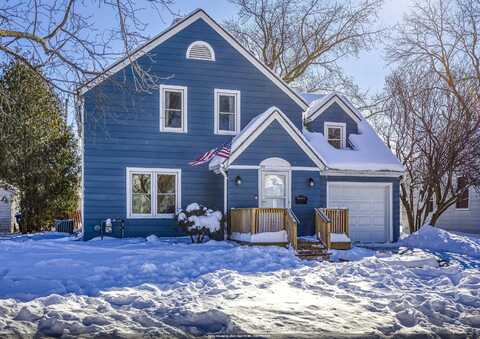 122 LAW Street, NEENAH, WI 54956