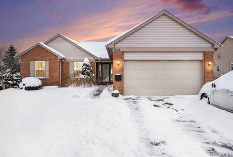 1529 BAYPOINTE Circle, Grand Blanc, MI 48439