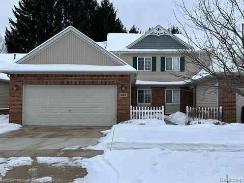 680 Shoreline Drive, Fenton, MI 48430