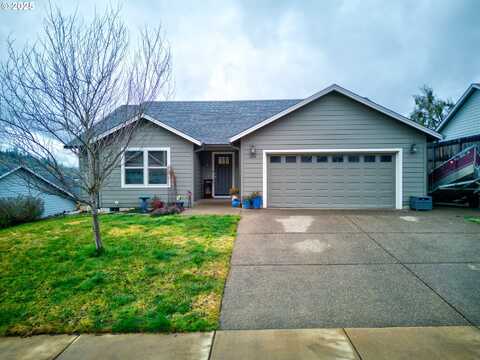 644 NE CUMMINS ST, Roseburg, OR 97470