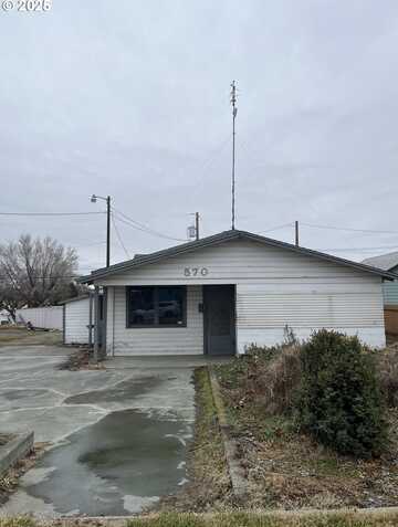 570 E GLADYS AVE, Hermiston, OR 97838