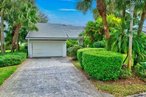 6 Clubhouse Lane, Boynton Beach, FL 33436