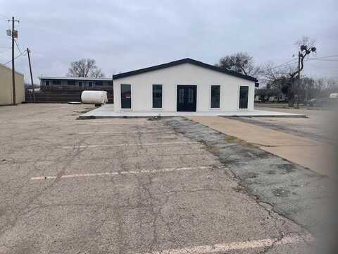 3027 N Chadbourne St, San Angelo, TX 76903