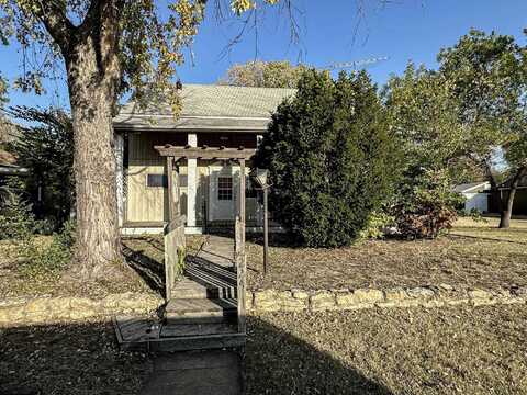 224 N Kansas Ave, Salina, KS 67401