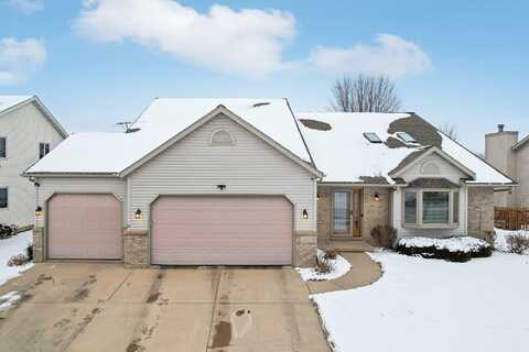 1301 Greenbrier Drive, Waunakee, WI 53597