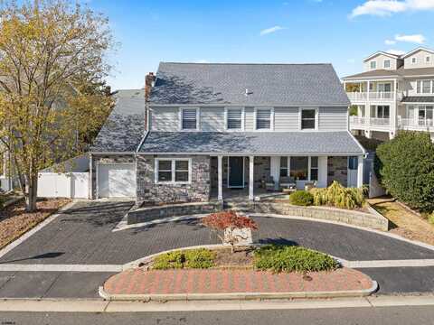 7903 Lagoon Dr Dr, Margate City, NJ 08402