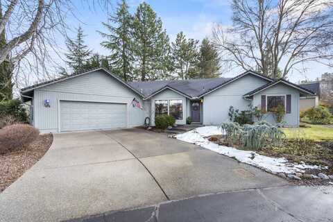 2494 Republic Way, Medford, OR 97504