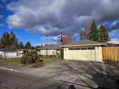 1896 Canyon Avenue, Medford, OR 97504