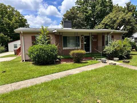 1403 Woodbriar Avenue, Greensboro, NC 27405