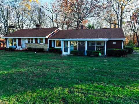 111 Rose Trail, Mount Airy, NC 27030