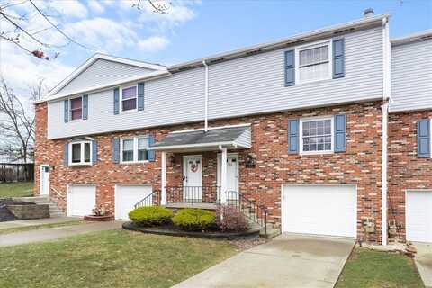 103 Parkridge Ln, Crescent, PA 15108