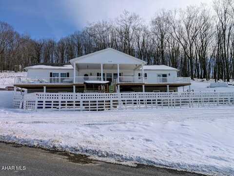 222 Picnic Road, Claysburg, PA 16625