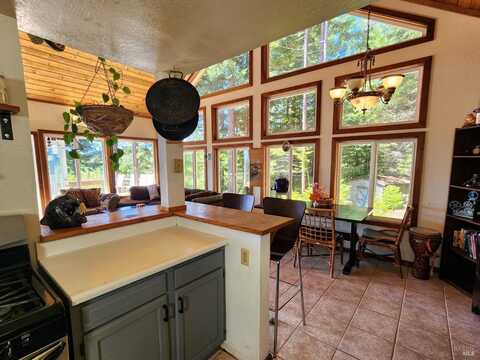 40401 Little River-Airport Road, Little River, CA 95456