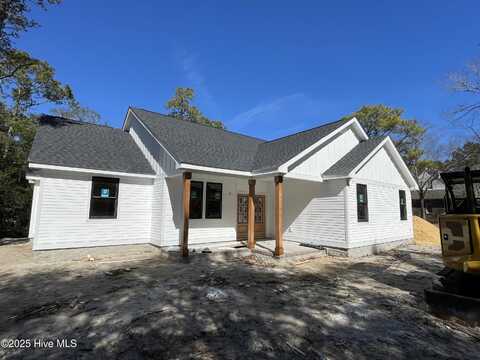 796 Folly Drive, Bolivia, NC 28422