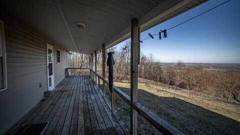 000 Hinch Mountain Road, Crossville, TN 38555