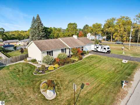 981 NAPOLEAN WAY, TRAVERSE CITY, MI 49696