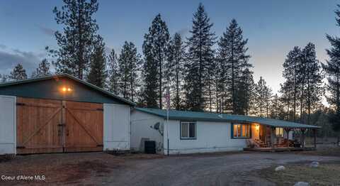 830 SHAMAR Dr, Blanchard, ID 83804