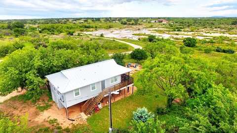 2430 County Rd 102, Llano, TX 78643