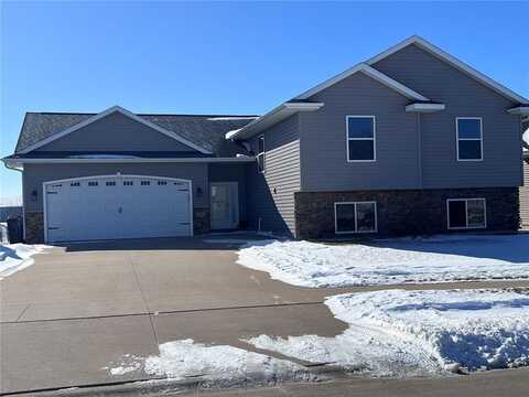 6407 Deer Stone Drive SW, Cedar Rapids, IA 52404