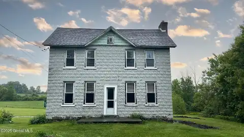 5827 State Highway 30, Amsterdam, NY 12010