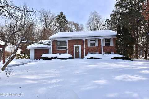 4 W Circular Court, Saratoga Springs, NY 12866